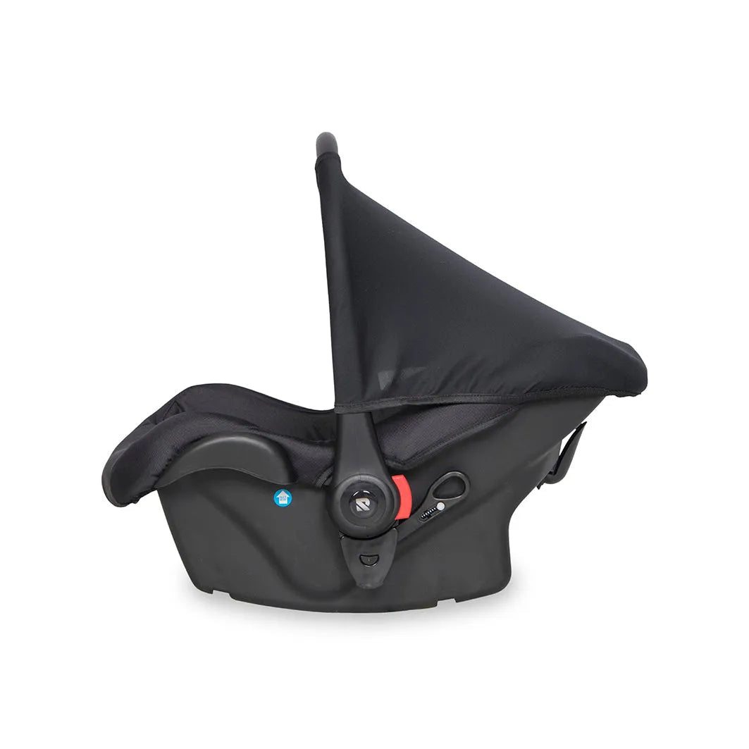 Cochecito 3 en 1 RIKO BASIC color Negro silla de paseo lateral